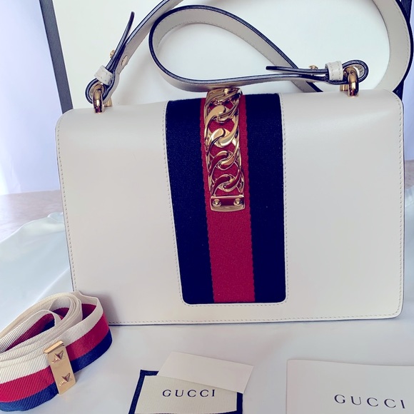 ❤️❤️SOLD❤️❤️Gucci sylvie floral dual strap bag - Picture 4 of 11